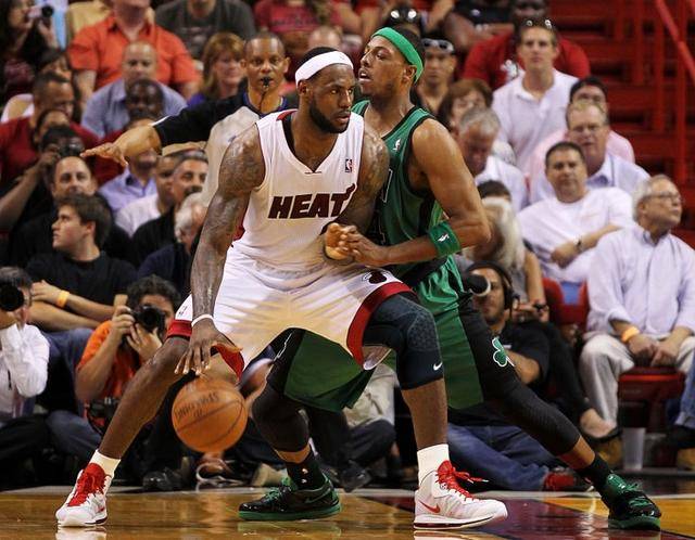 他们建立强 他们建立强